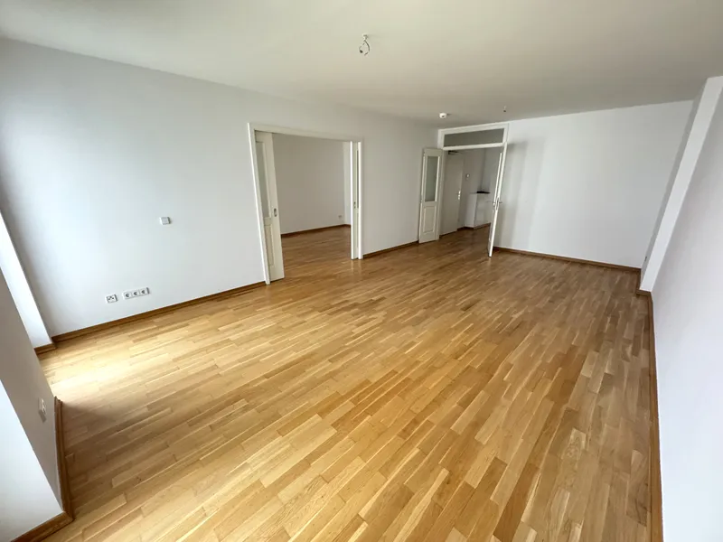 Zentral Wohnen auf über 100m²! - Moderne 3,5 Zimmer mit 2 Balkonen — photo 1
